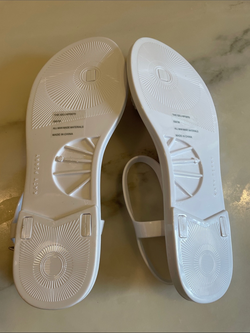 Katy Perry Collections White Jelly Sandals with Pink Shell Embellishments - Picture 6 of 6